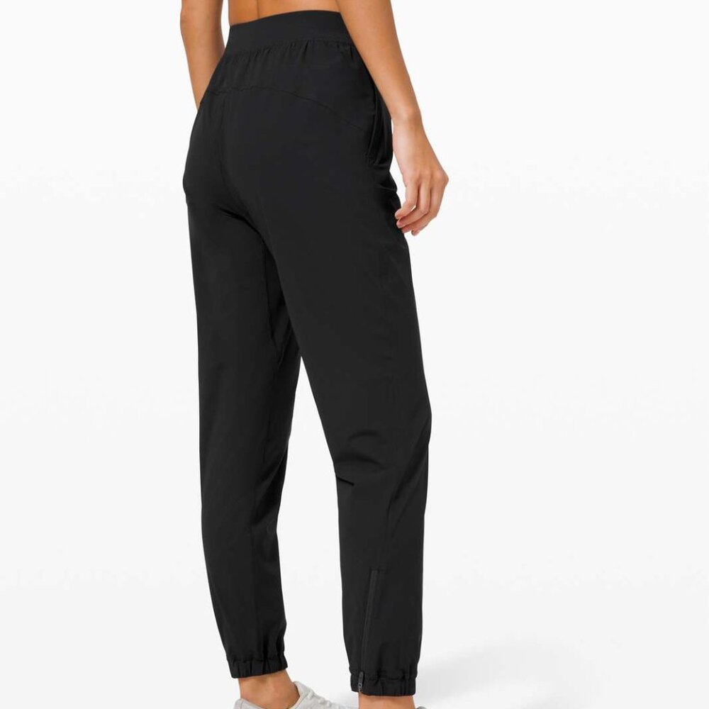 BNWT Lululemon Adapted State High-Rise Jogger *Regular Nightmoth size 4